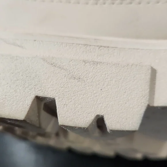 Steven by Steve Madden Black armond lug-sole Chelsea Boots size 8m - Picture 6 of 12